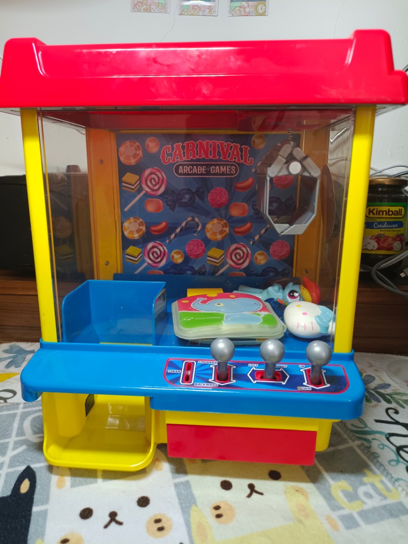Carnival crane game original toys R us Hobbies Toys Toys