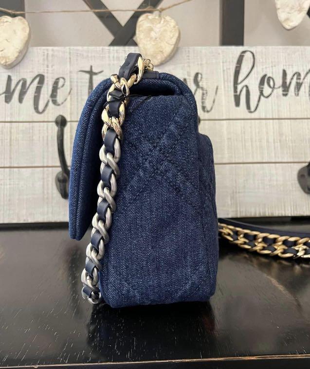 2022 LTD NWT CHANEL 19 Quilted Denim WOC Blue Wallet on Chain Flap