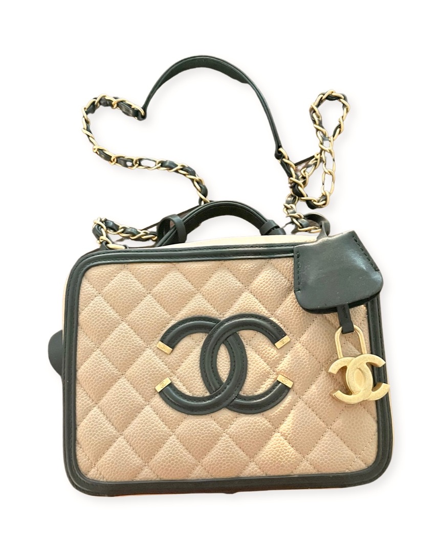 CHANEL like gorgeous Vanity Case, Women's Fashion, Bags & Wallets,  Cross-body Bags on Carousell