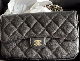 (Category: ) located in . Submitted by livetoshop10 (Listing ID 1178495113, Image 1). Description: .