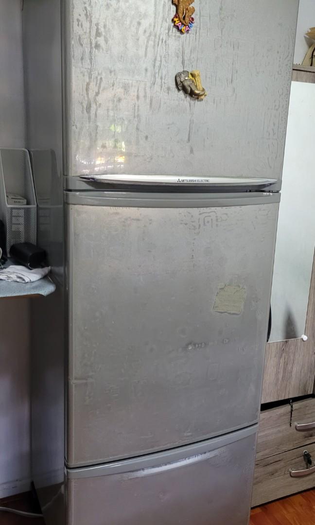 Clearing off 3 door fridge 40, TV & Home Appliances, Kitchen