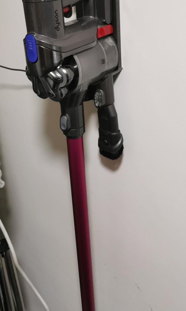 Dyson DC45 吸塵機連掛座, 家庭電器, 吸塵機＆ 家居清潔電器- Carousell