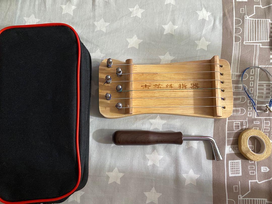Guzheng mini practice, Hobbies & Toys, Music & Media, Musical