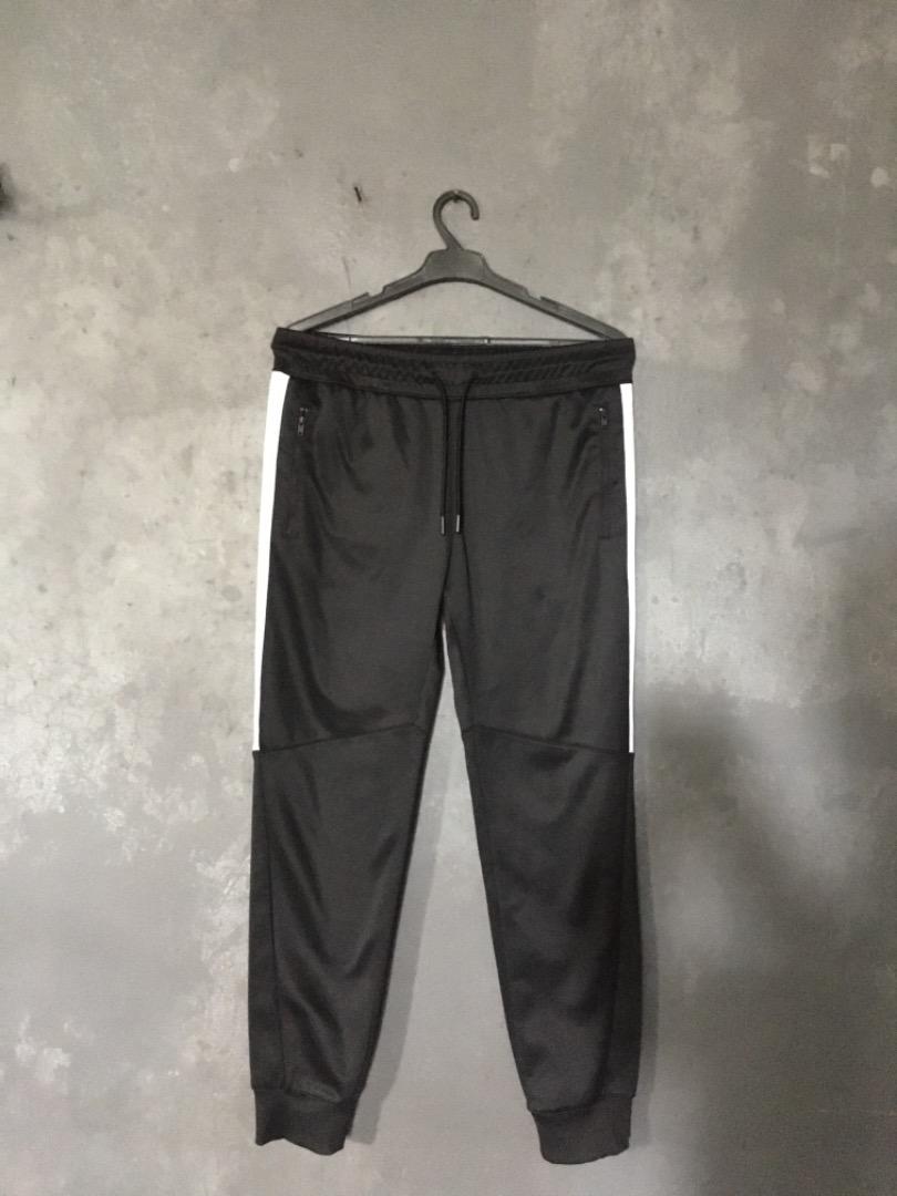 H M Joggers with side stripe Men s Fashion Bottoms Joggers on Carousell