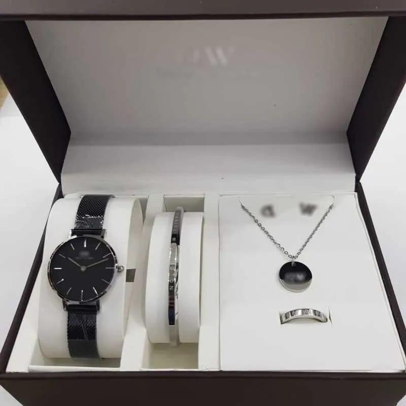 Satu set deals daniel wellington