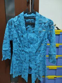 Kebaya biru