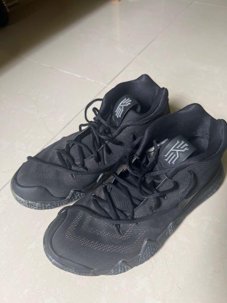 Triple black sales kyrie 4