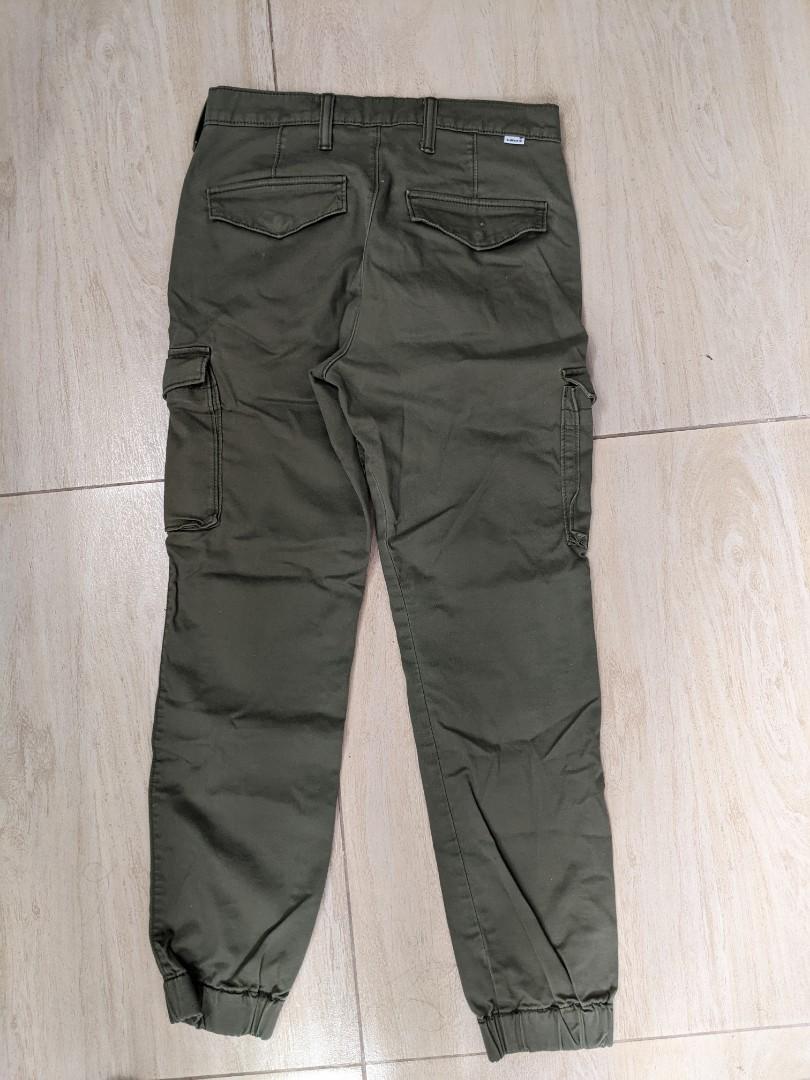 Levi's Cargo Jogger Pants, Men's Fashion, Bottoms, Joggers on Carousell