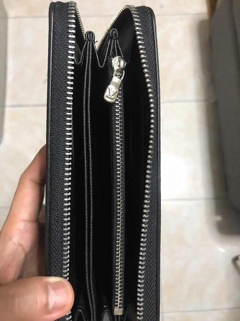 lv zipper wallet black