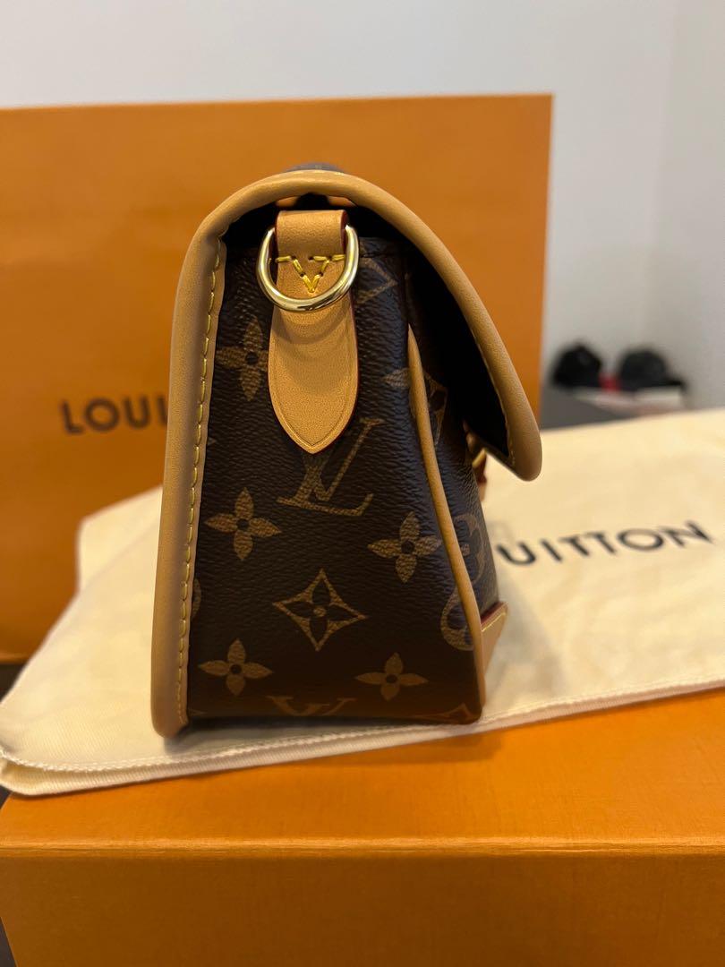 Shop Louis Vuitton Diane (M46049, M45985) by mocopal