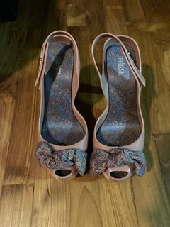 (Category: ) located in . Submitted by theroomofclothes (Listing ID 1178618939, Image 1). Description: .