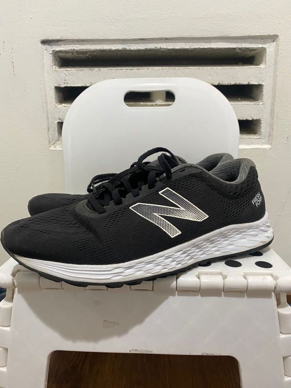 New balance arahi Fesyen Pria Sepatu Sneakers di Carousell