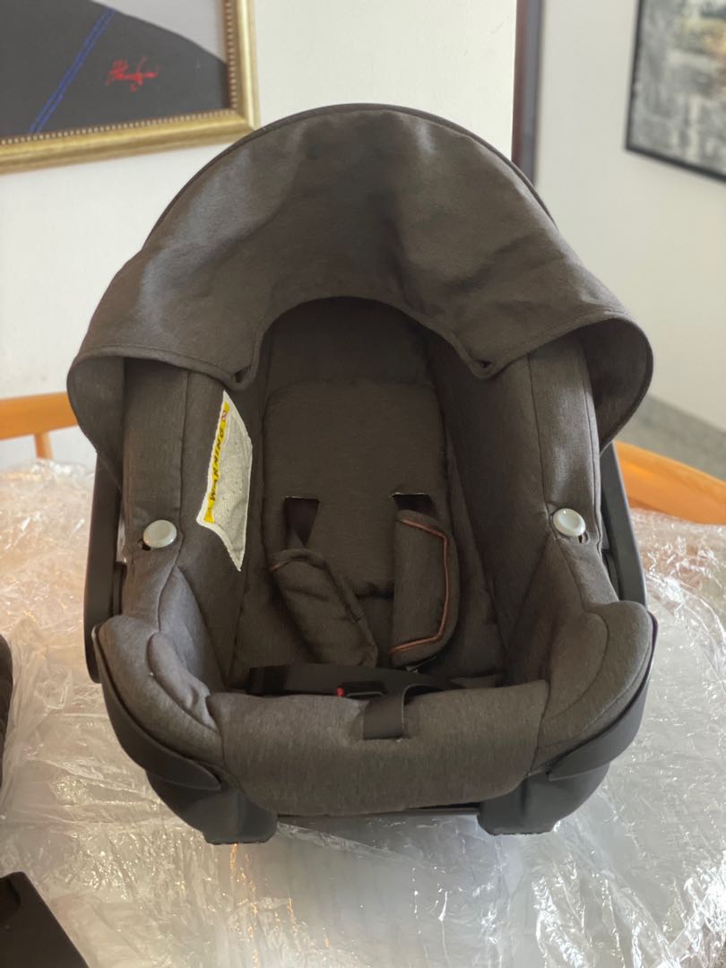 Infant Royal Kiddy Car Seat, Babies & Kids, Going Out, Car Seats on