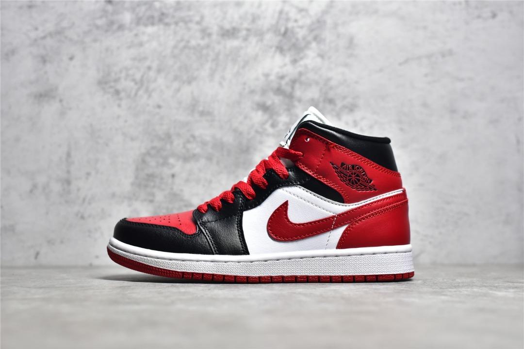 Red black and best sale white nike shoes