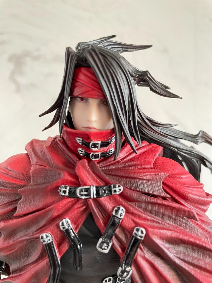 Play arts vincent valentine hotsell