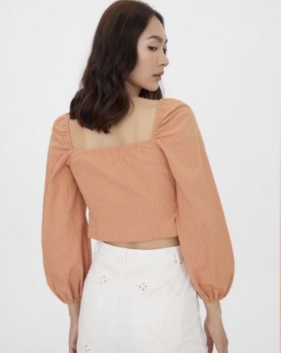 Pomelo Puffed Sleeves (Category: Blouses) located in Quezon City. Submitted by kching13 (Listing ID 1178511238, Image 2). Description: .