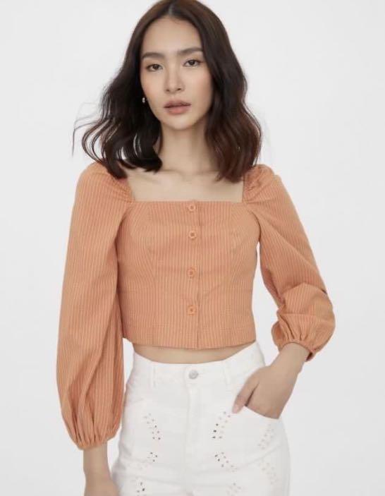 Pomelo Puffed Sleeves (Category: Blouses) located in Quezon City. Submitted by kching13 (Listing ID 1178511238, Image 1). Description: .