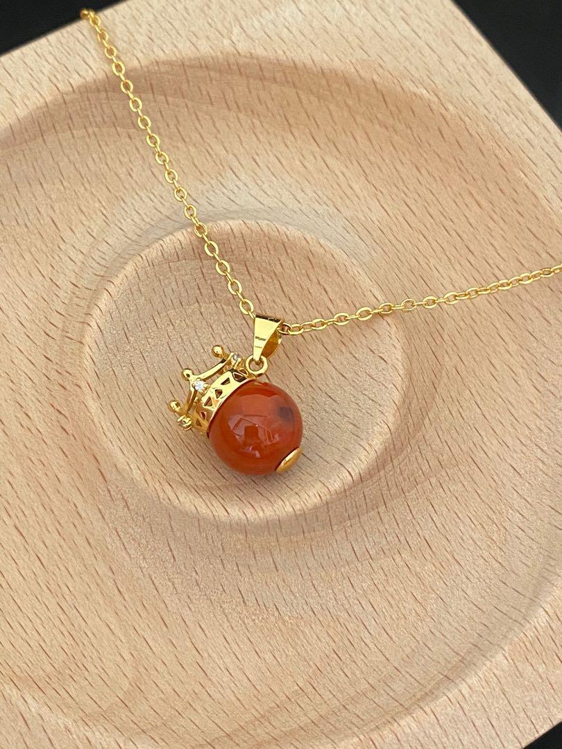 Gold agate new arrivals pendant