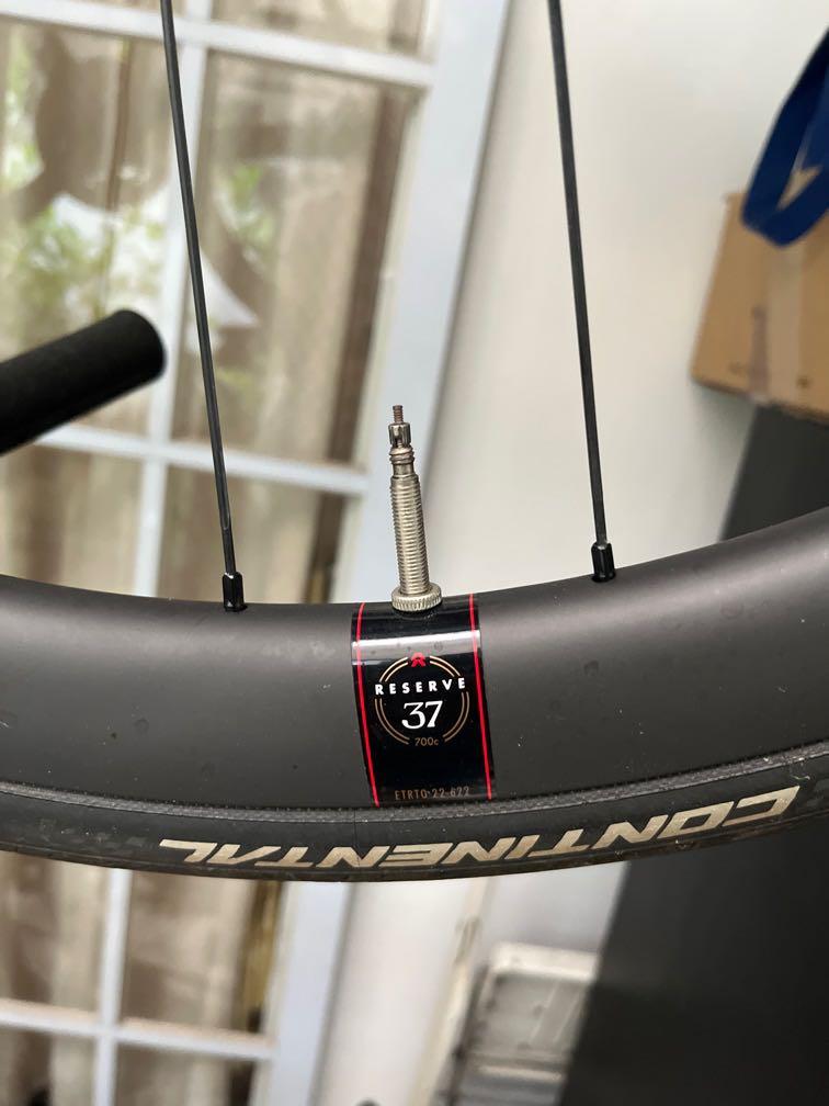 Reserve carbon wheelset