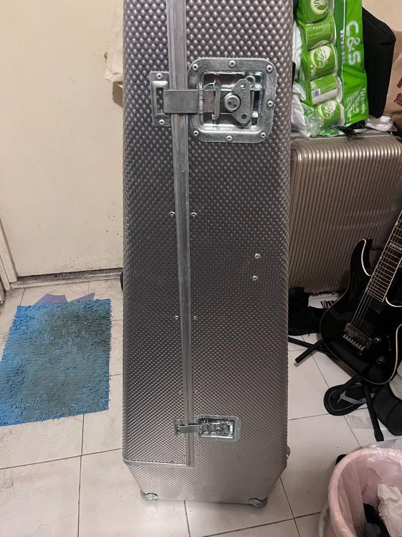 Scott Dixon Inc Triple Row Guitar Case