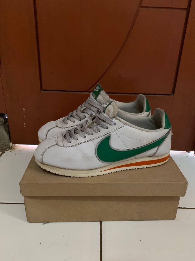 ootd sepatu nike cortez