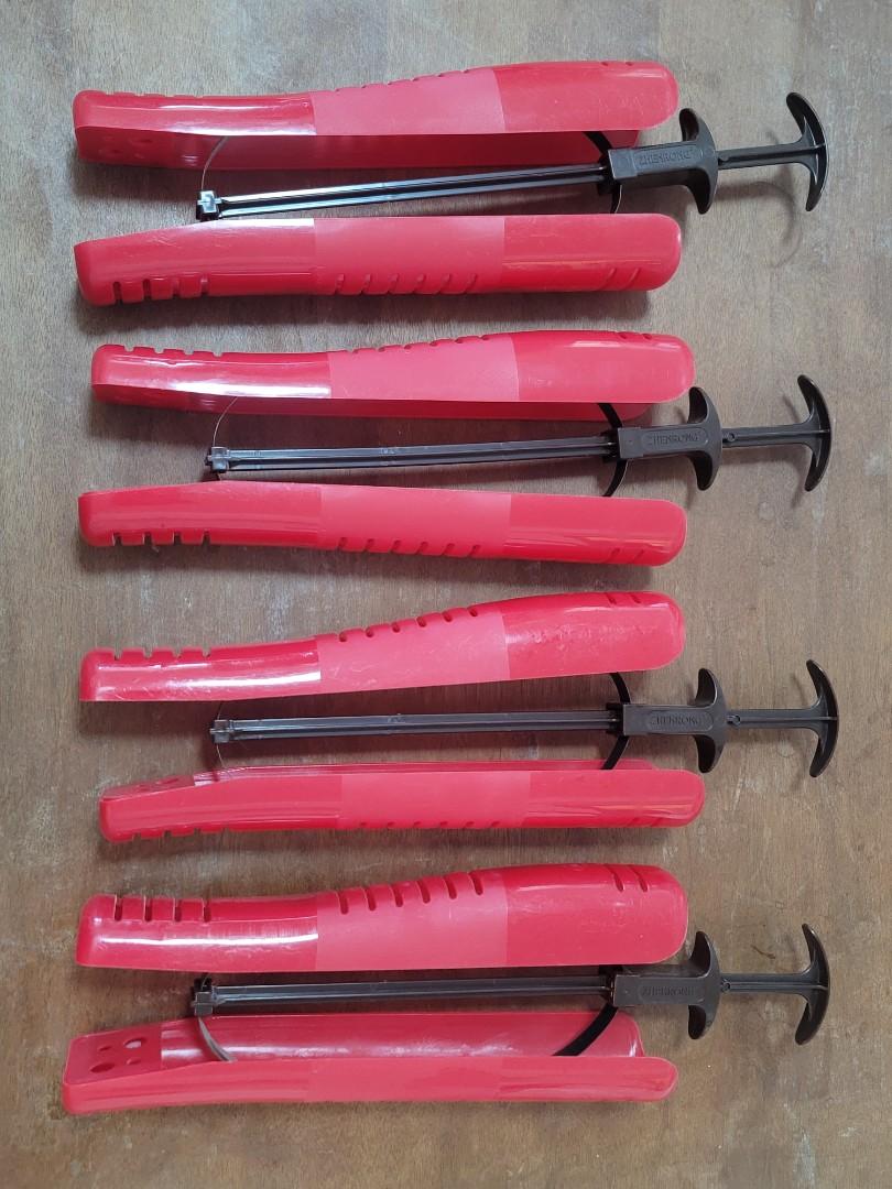 Shoe trees and boot trees (shapers) 2 pairs each, 男裝, 鞋, 鞋墊及飾物 Carousell
