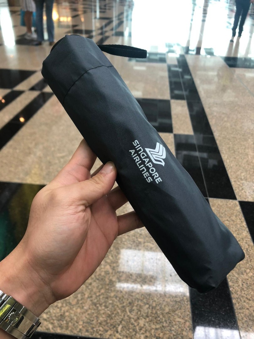 Singapore Airlines Umbrella, Hobbies & Toys, Travel, Umbrellas on Carousell