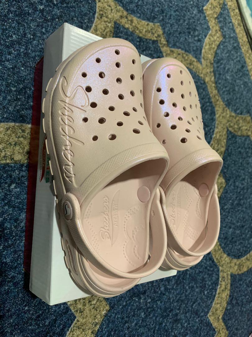 Peach skechers cheap