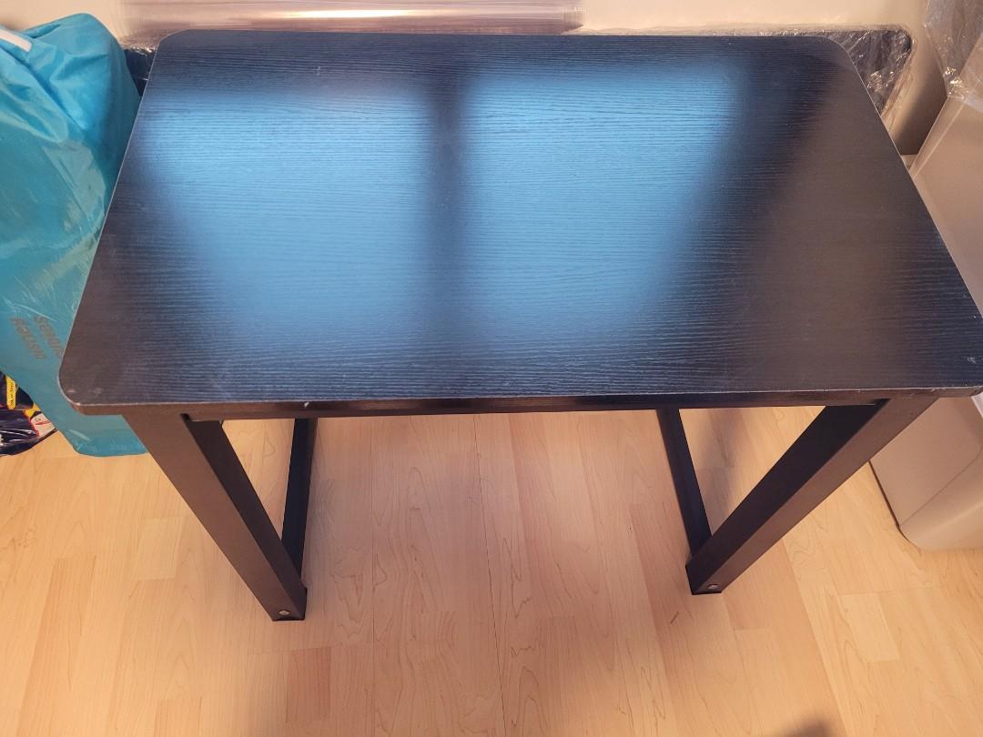 Small study table hot sale for sale