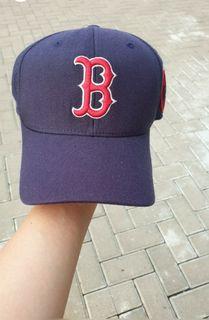 Topi MLB Red Sox Size M - XL