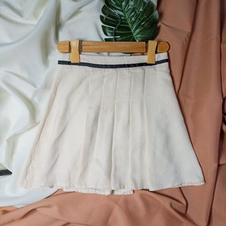 (Category: ) located in . Submitted by zz.ootdshop (Listing ID 1178464079, Image 1). Description: .
