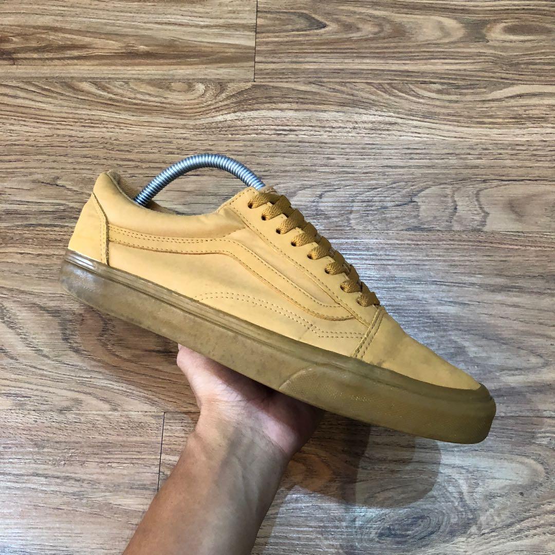 Vans old skool gum sole uk hotsell