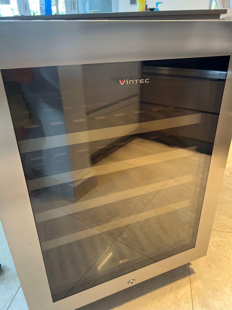 Vintec wine chiller model V40SGES3, TV & Home Appliances, Kitchen Appliances, Wine Cellar