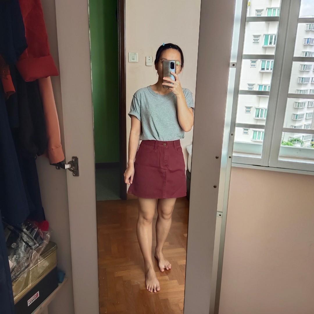 Burgundy jean skirt 2025