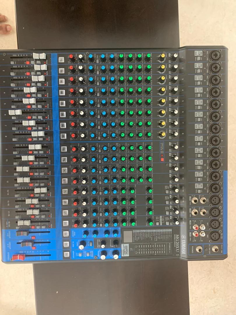 Yamaha MG20XU 20Channel Mixer With Effects USB MG20 XU