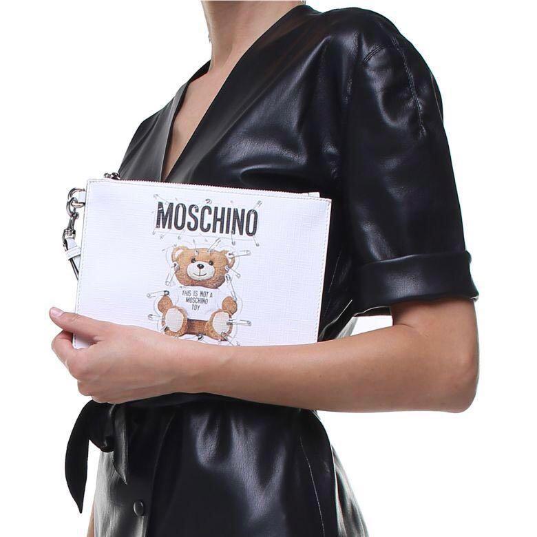 100 AUTHENTIC MOSCHINO Safety Pin Teddy Aux leather Clutch Bag In Bianco