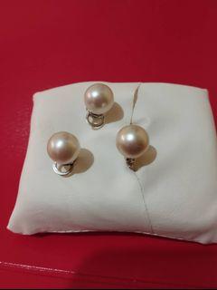 18k white gold with pearls - ring and earrings set