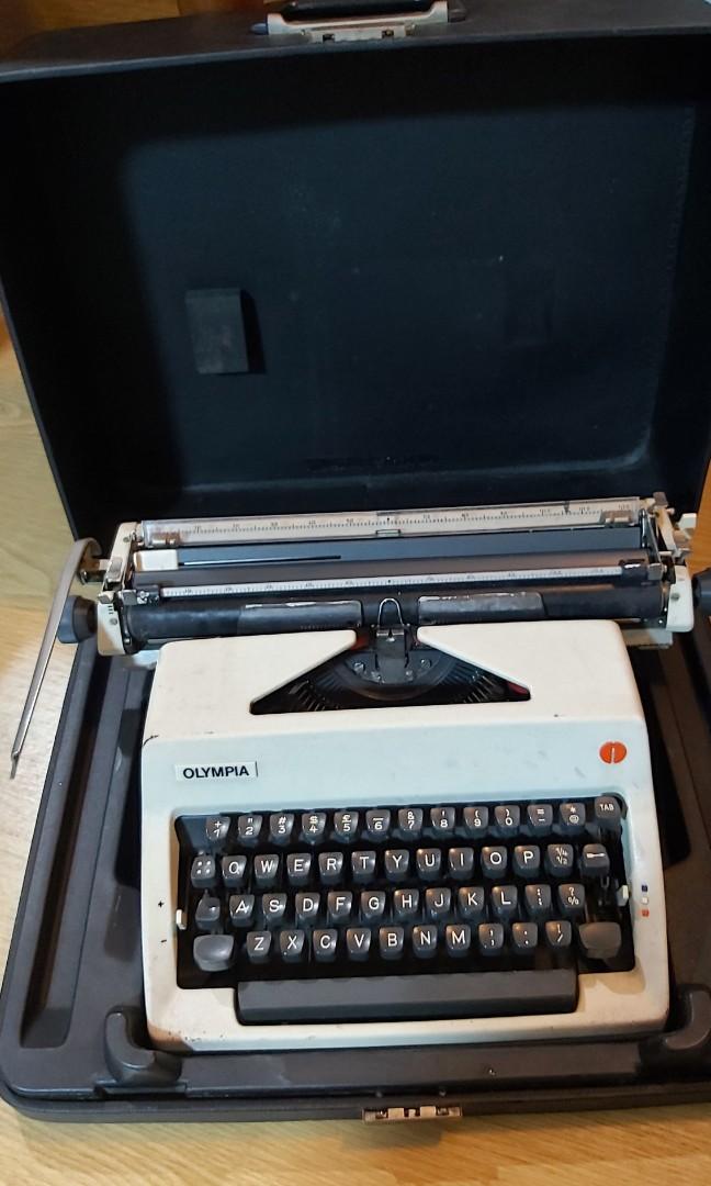 1960s Olympia typewriter, Hobbies & Toys, Memorabilia & Collectibles