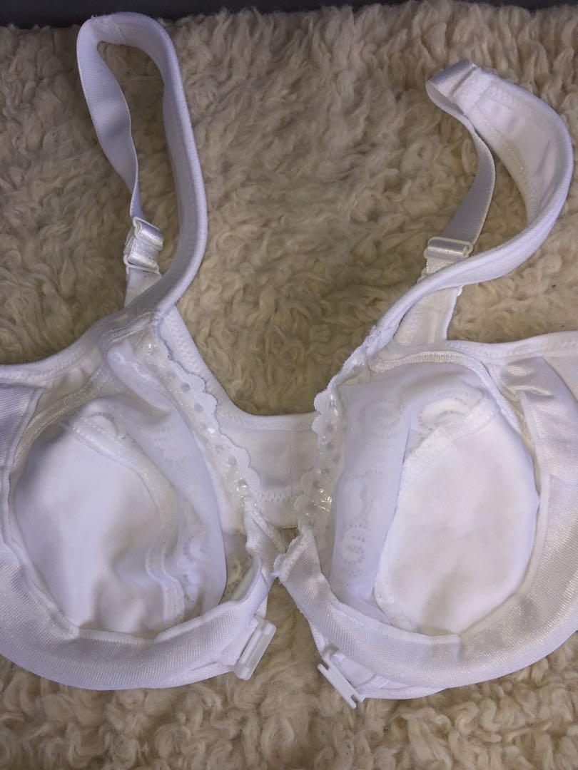 36B Glamorise white bra no pads with underwire front closure