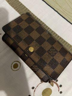 💯 Authentic Louis Vuitton Damier Wallet