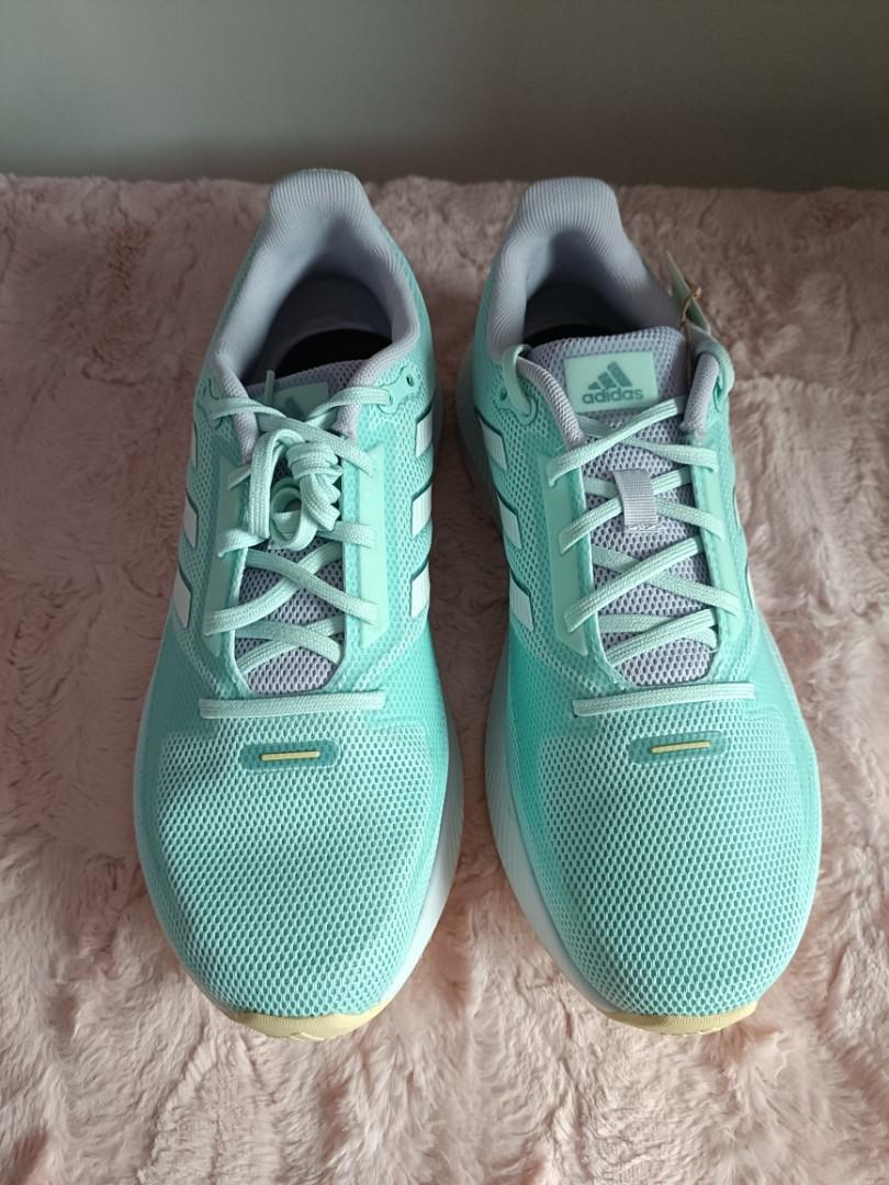tri color nike shoes