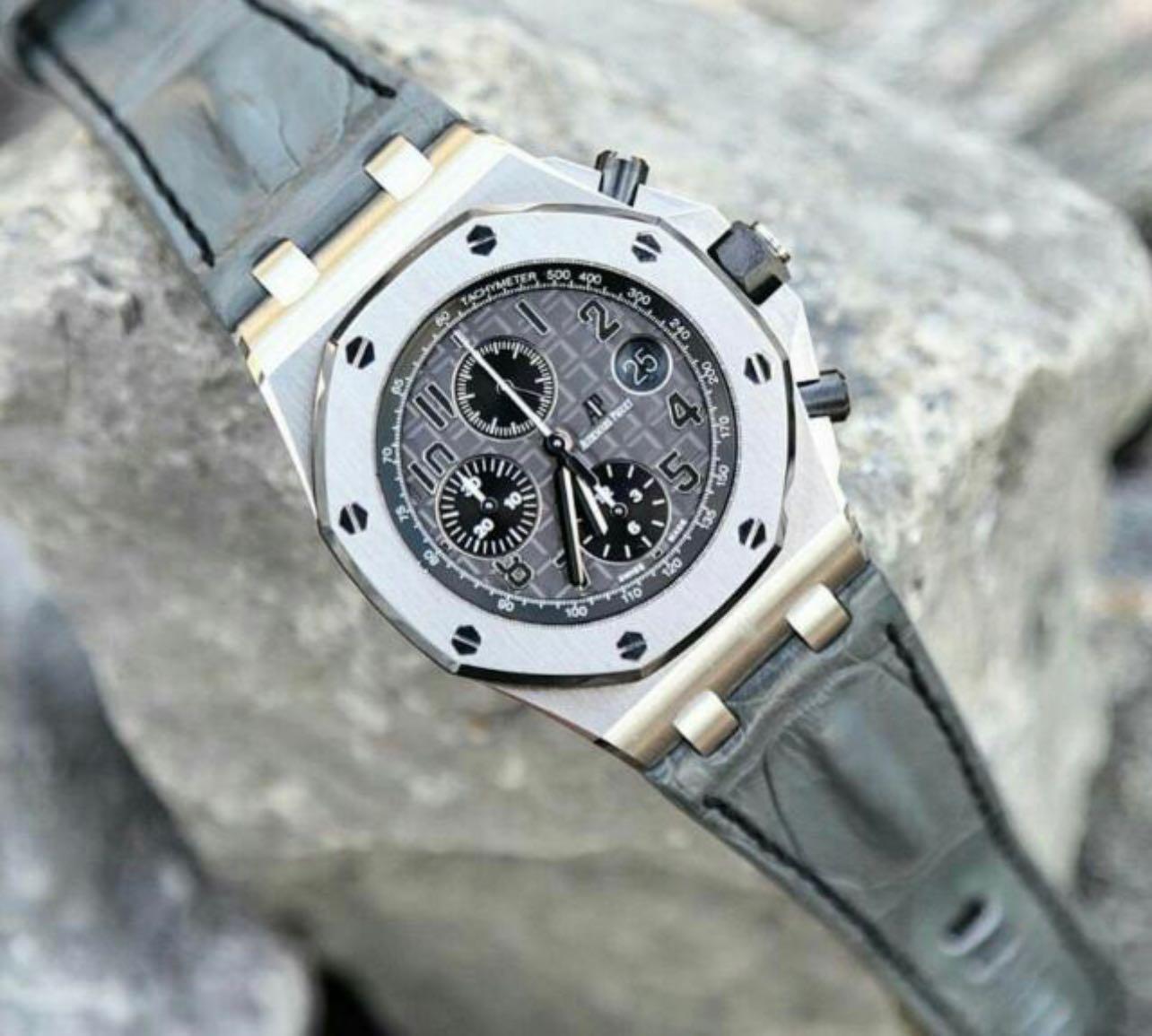 Audemars Piguet Royal Oak Offshore Elephant AP rubber strap