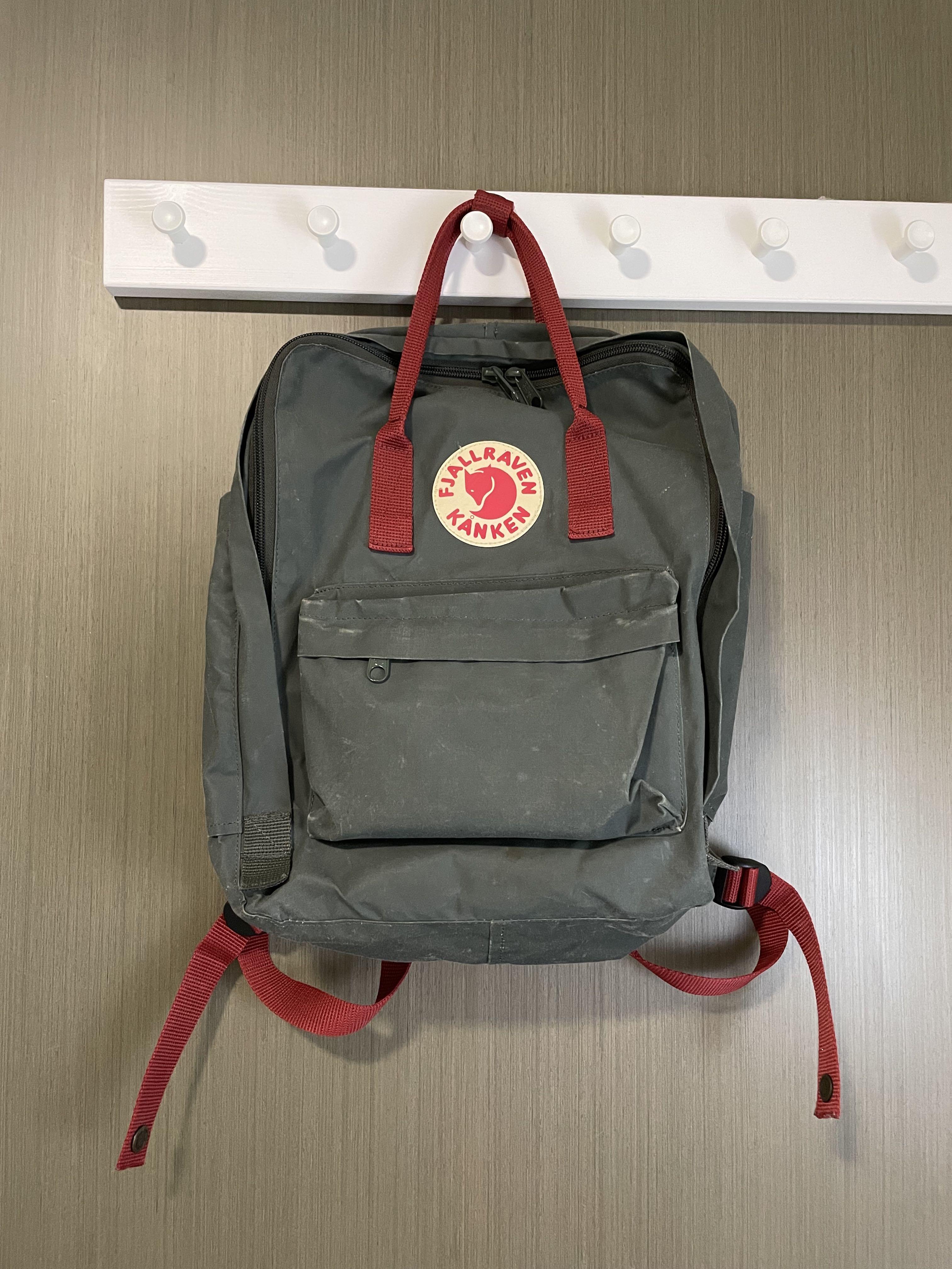 Green and red kanken discount