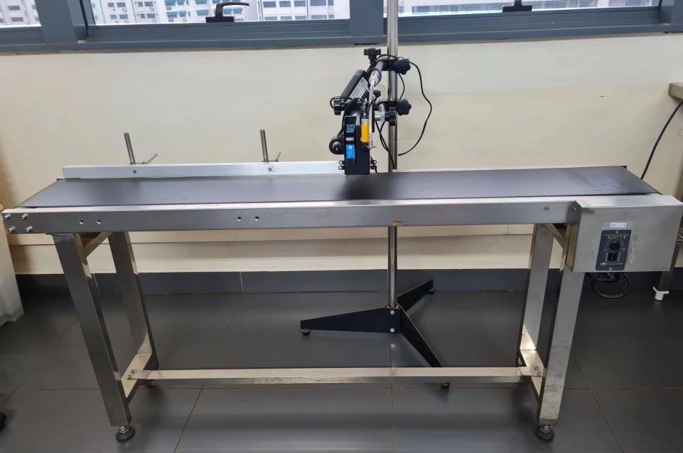 Automatic Date Printer Machine with conveyor , Everything Else on Carousell