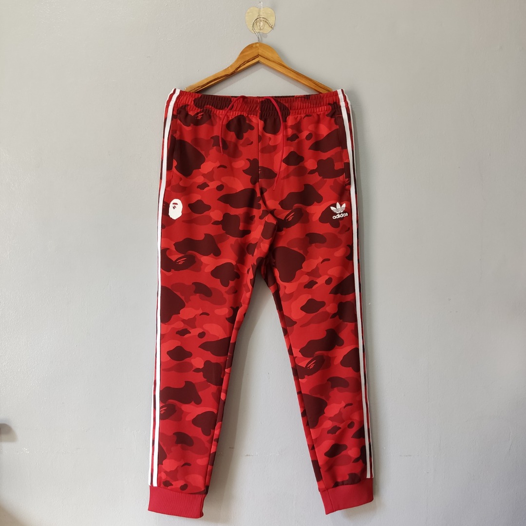quemado Pino cocaína Bape x Adidas "Raw Red" Track Pants (2018 Remaster Edition), Men's Fashion,  Bottoms, Joggers on Carousell