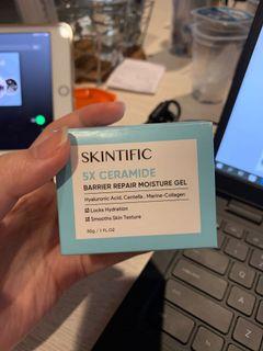Bundling moisturizer skintific dan mugwort mask
