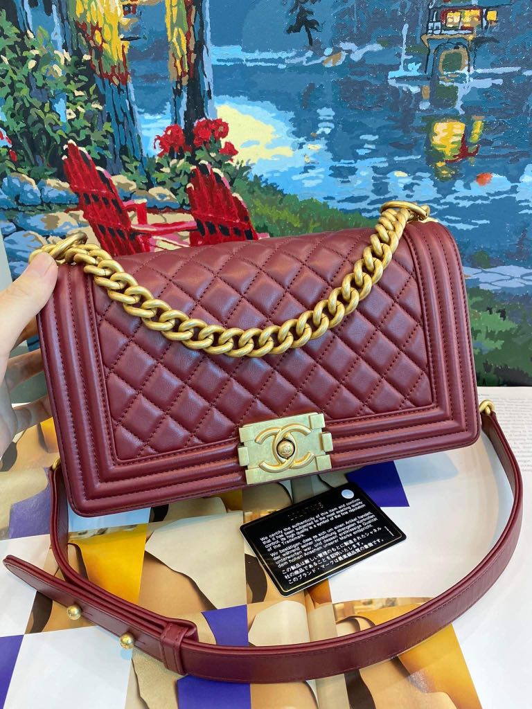 Chanel boy medium new 28cm (98), Women's Fashion, Bags & Wallets