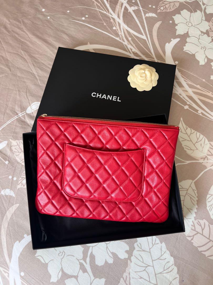 Chanel deals classic pouch