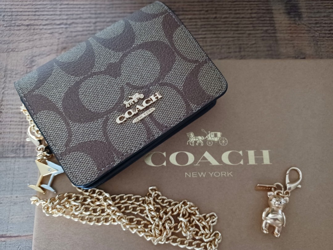 Coach Mini Wallet On A Chain In Signature Canvas with 2 Charms (box se