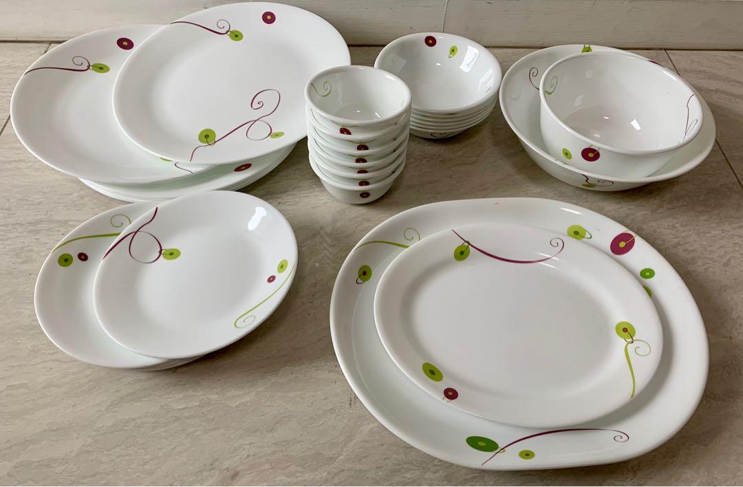 Corelle Dinner Set, 28 piece, Furniture & Home Living, Kitchenware